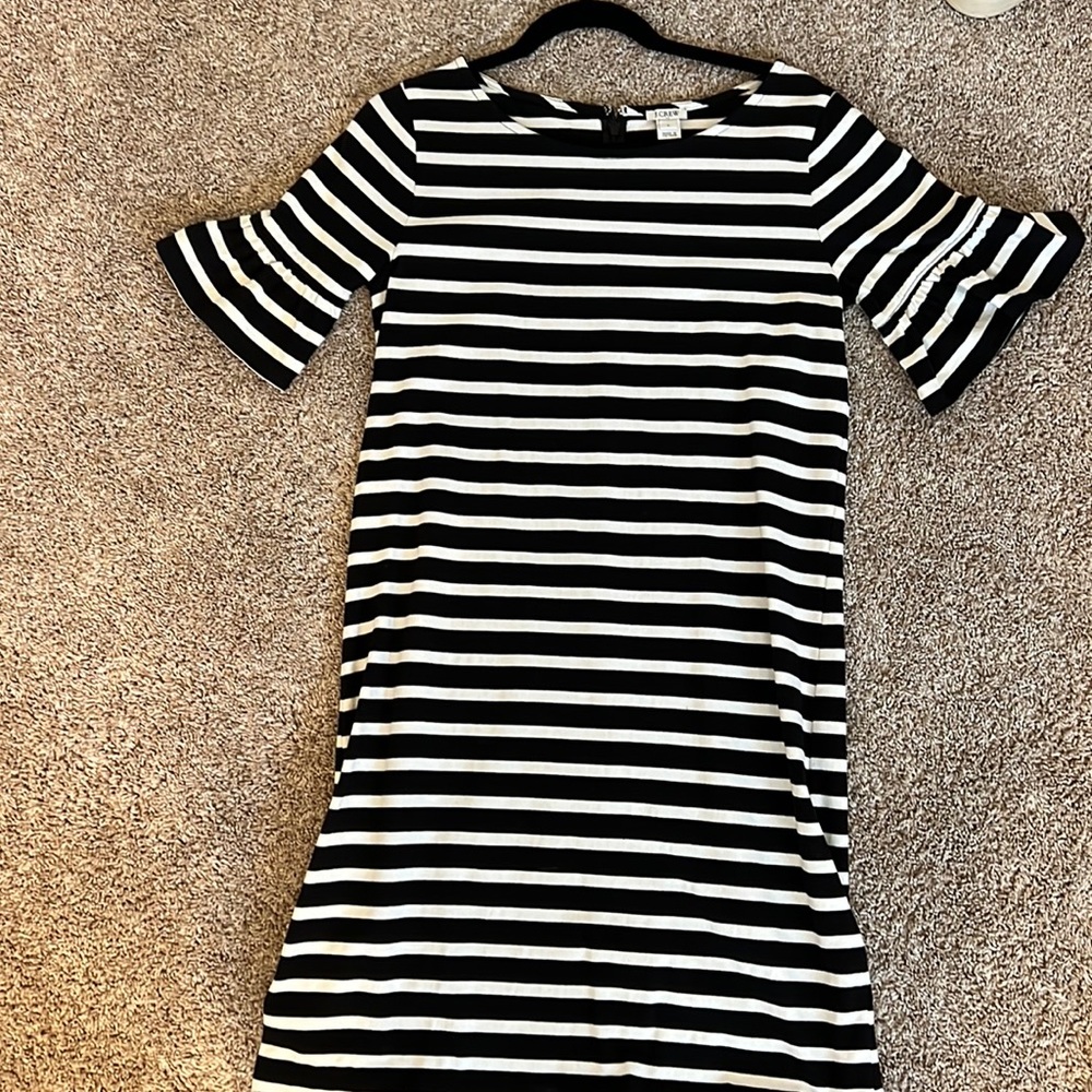 L crew casual dress.  Black and cream strobe with trumpet sleeves